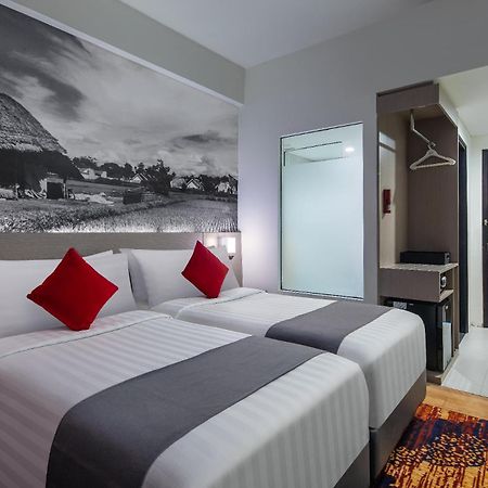 Hotel Neo+Waru-Sidoarjo By Aston Exterior foto